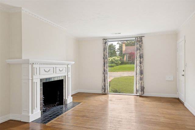 7011 Hammond Avenue, Dallas, TX 75223