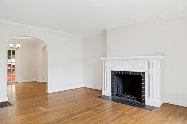 7011 Hammond Avenue, Dallas, TX 75223