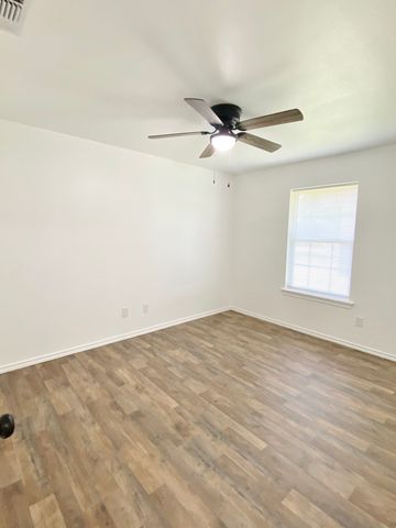 501 Red Springs Avenue, Mt Pleasant, TX 75455