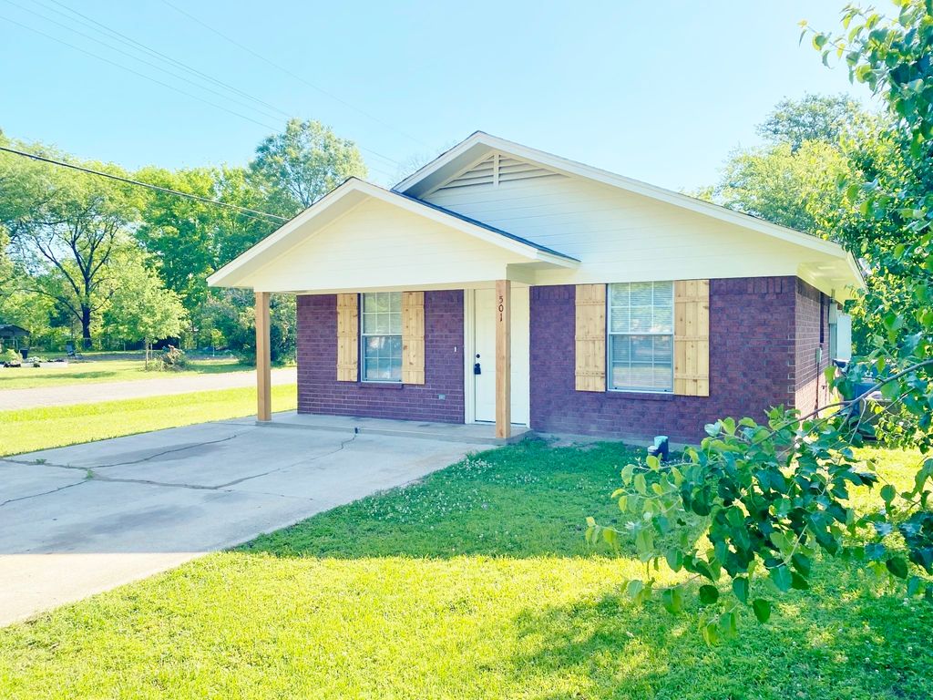 501 Red Springs Avenue, Mt Pleasant, TX 75455