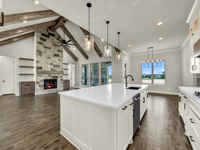 124 Desperado Way, Weatherford, TX 76088