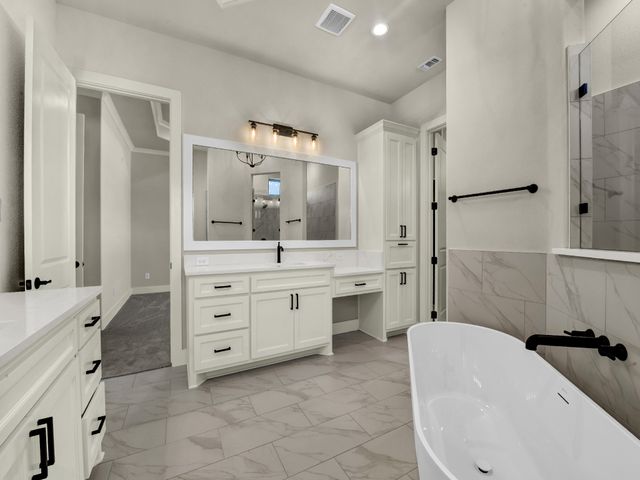 124 Desperado Way, Weatherford, TX 76088