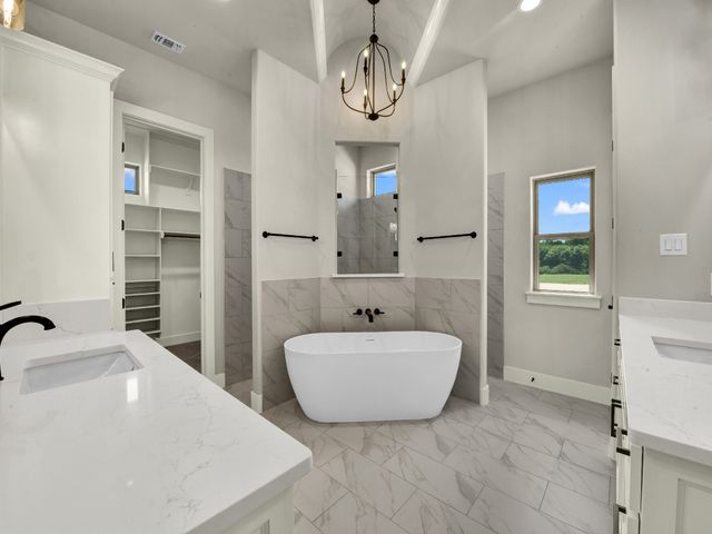 124 Desperado Way, Weatherford, TX 76088