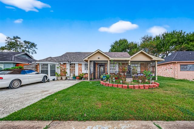 5006 Ridge Creek Circle, Houston, TX 77053