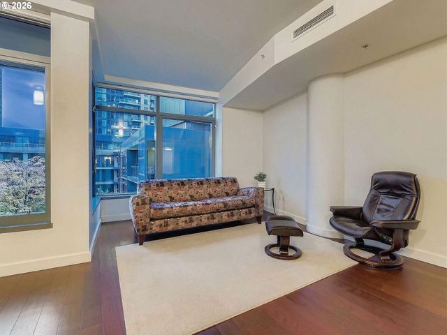 3601 S RIVER Pkwy 429, Portland, OR 97239