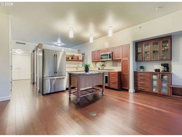 3601 S RIVER Pkwy 429, Portland, OR 97239