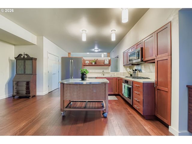3601 S RIVER Pkwy 429, Portland, OR 97239