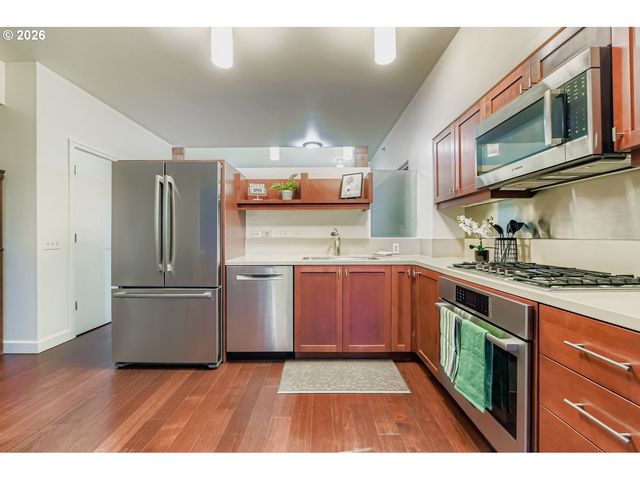 3601 S RIVER Pkwy 429, Portland, OR 97239