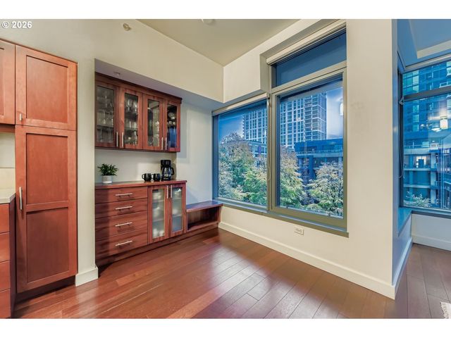 3601 S RIVER Pkwy 429, Portland, OR 97239