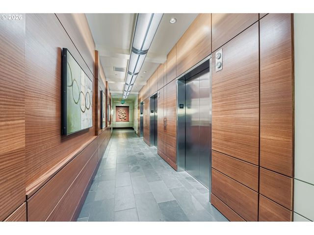 3601 S RIVER Pkwy 429, Portland, OR 97239