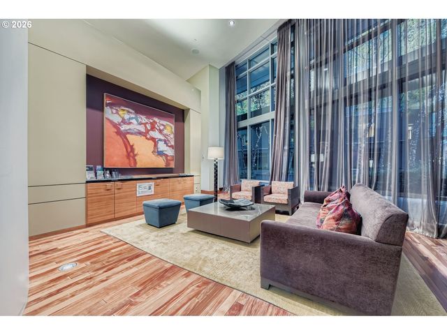 3601 S RIVER Pkwy 429, Portland, OR 97239