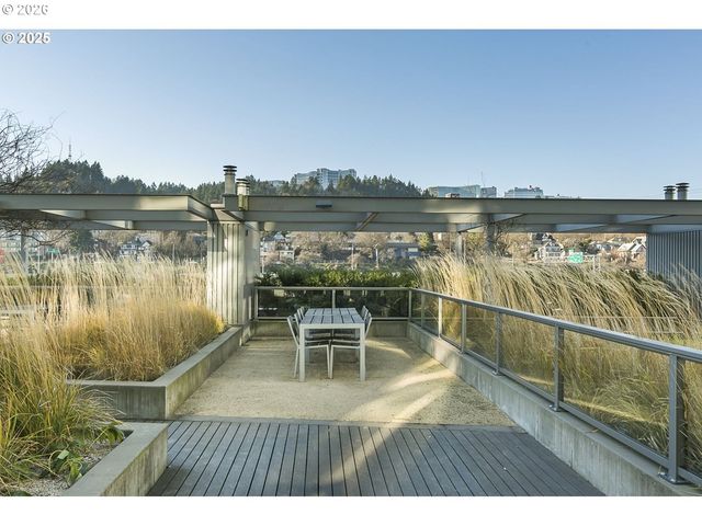 3601 S RIVER Pkwy 429, Portland, OR 97239