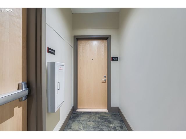 3601 S RIVER Pkwy 429, Portland, OR 97239