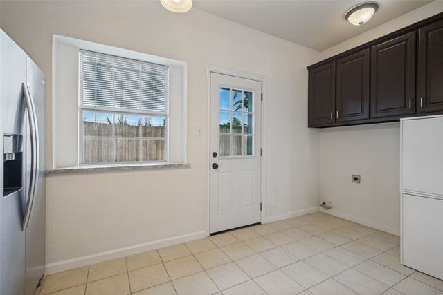 1383 Mimosa Lane, Lewisville, TX 75077