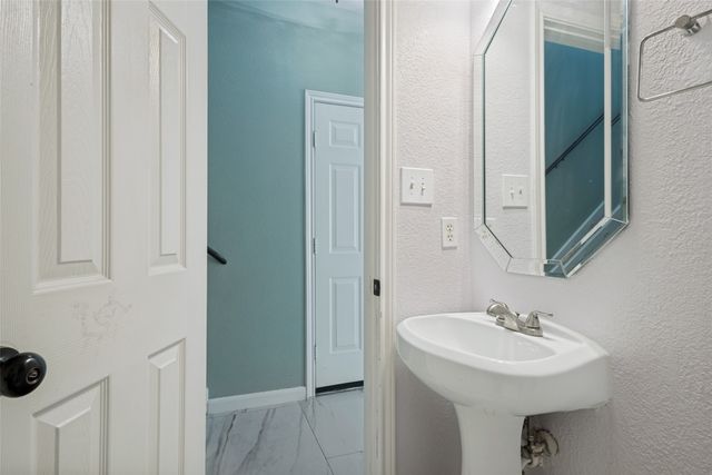 1383 Mimosa Lane, Lewisville, TX 75077