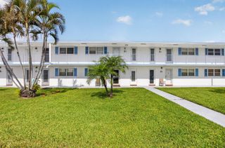 1115 LAKE Terrace 103, Boynton Beach, FL 33426