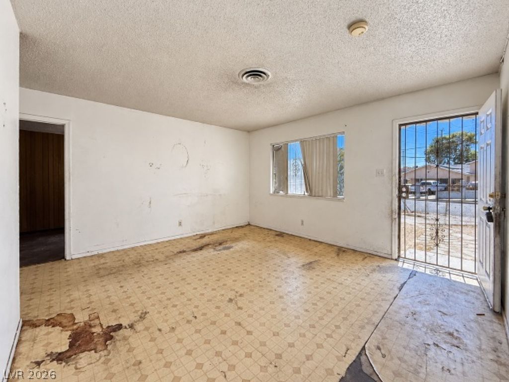 524 Recco Avenue, North Las Vegas, NV 89030 — photo 5