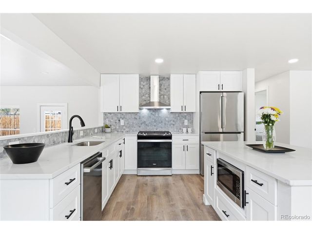 405 Elliott St, Longmont, CO 80504