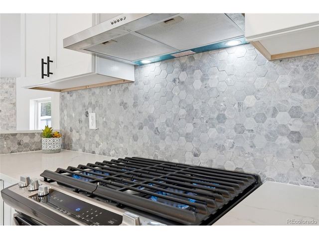 405 Elliott St, Longmont, CO 80504