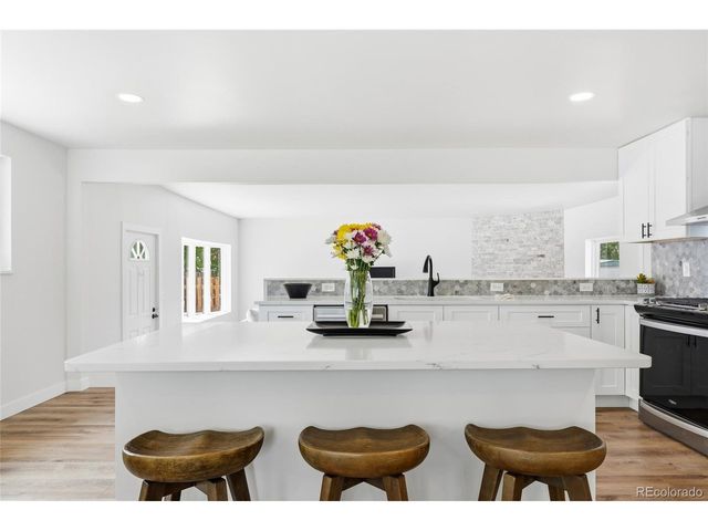 405 Elliott St, Longmont, CO 80504
