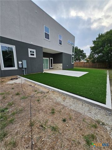 1963 GREEN HILL Drive, Canyon Lake, TX 78133
