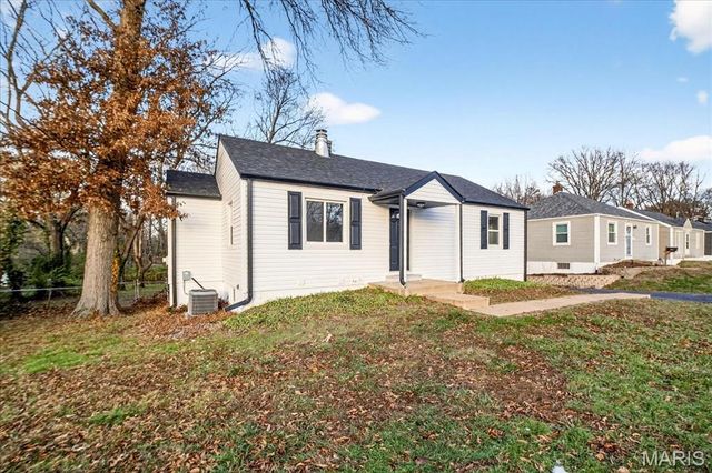 10471 Canter Way, Overland, MO 63114