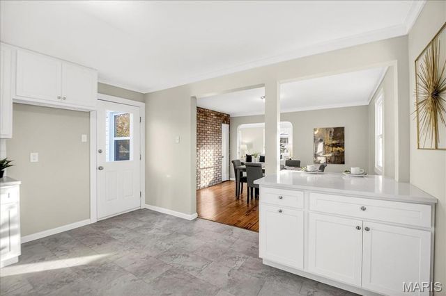 10471 Canter Way, Overland, MO 63114