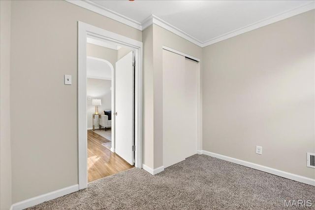 10471 Canter Way, Overland, MO 63114