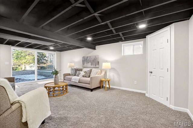 10471 Canter Way, Overland, MO 63114