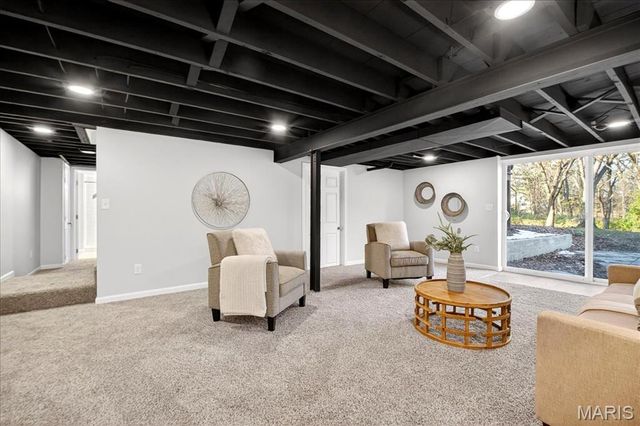 10471 Canter Way, Overland, MO 63114