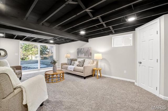 10471 Canter Way, Overland, MO 63114