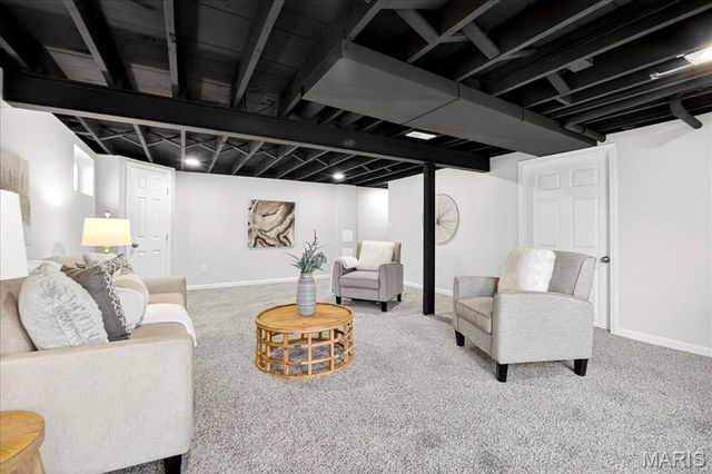 10471 Canter Way, Overland, MO 63114