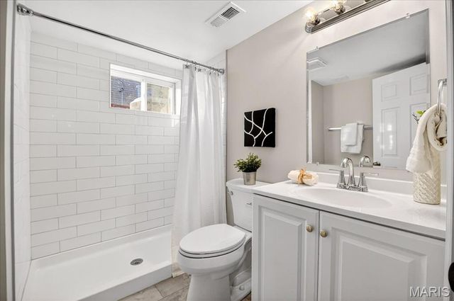 10471 Canter Way, Overland, MO 63114