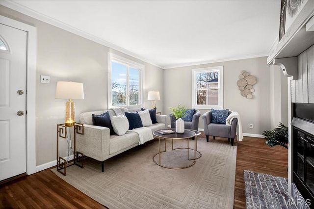 10471 Canter Way, Overland, MO 63114