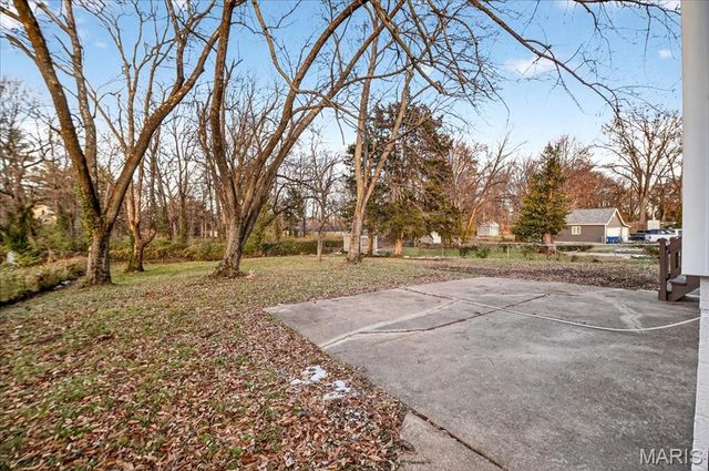 10471 Canter Way, Overland, MO 63114