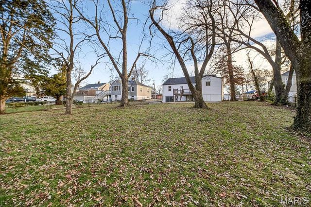 10471 Canter Way, Overland, MO 63114