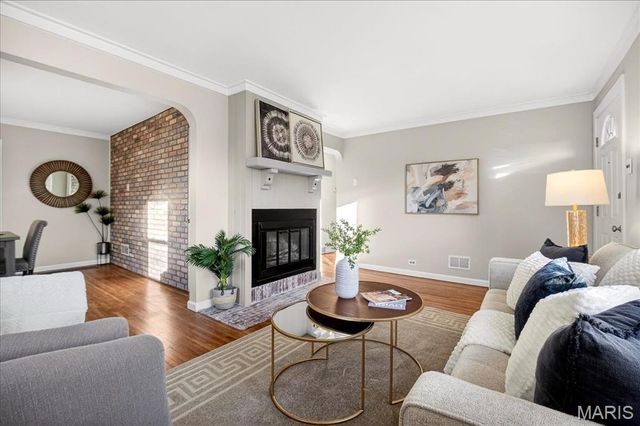 10471 Canter Way, Overland, MO 63114