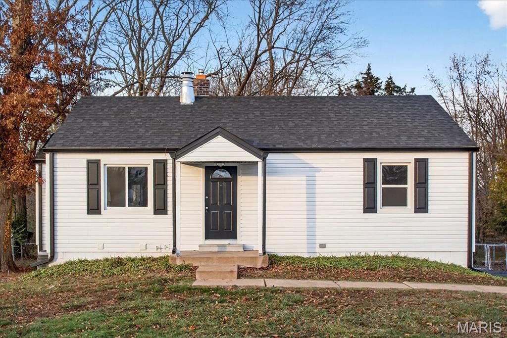 10471 Canter Way, Overland, MO 63114