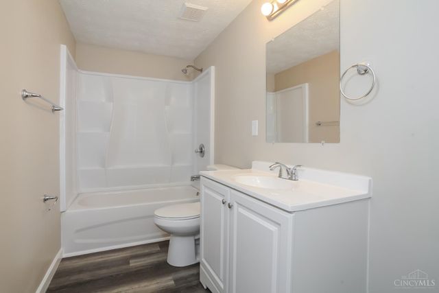 8724 Meadow Drive, Deerfield Twp., OH 45040