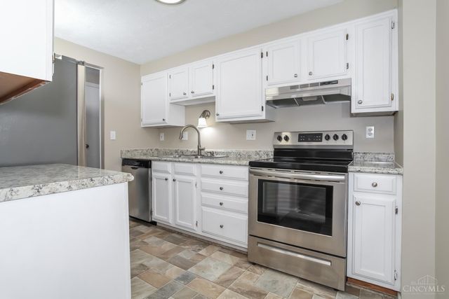8724 Meadow Drive, Deerfield Twp., OH 45040