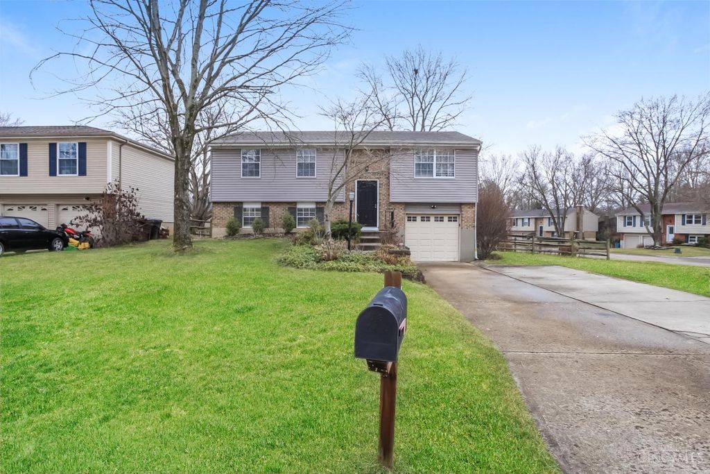 8724 Meadow Drive, Deerfield Twp., OH 45040