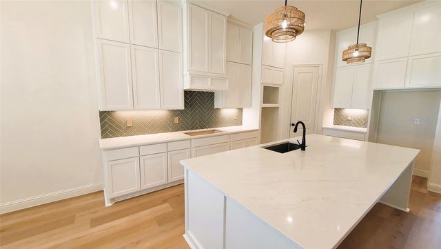 6841 Southrock Drive, Midlothian, TX 76065