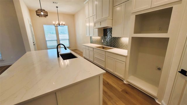 6841 Southrock Drive, Midlothian, TX 76065