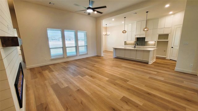 6841 Southrock Drive, Midlothian, TX 76065