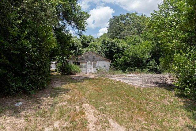 22375 Highway 105, Cleveland, TX 77328