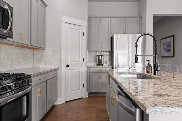 10784 Prairie Lake Drive, Apison, TN 37302