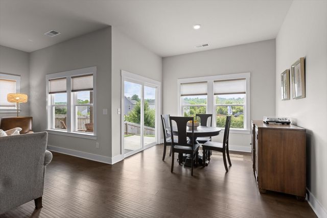 10784 Prairie Lake Drive, Apison, TN 37302