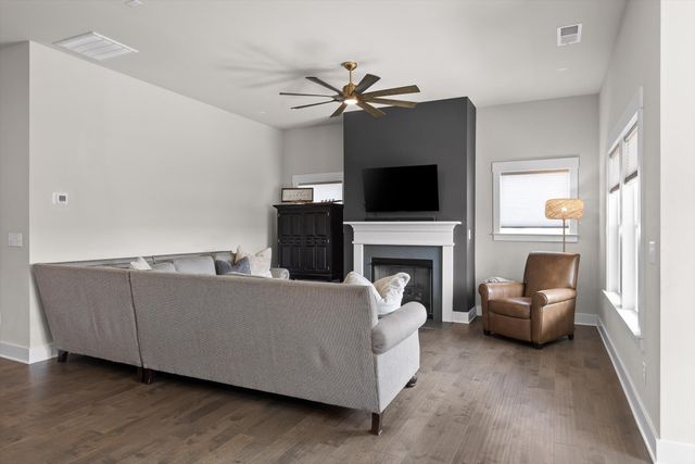 10784 Prairie Lake Drive, Apison, TN 37302