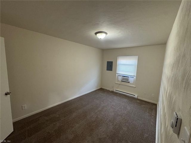 7449 Fenner ST, Norfolk, VA 23505