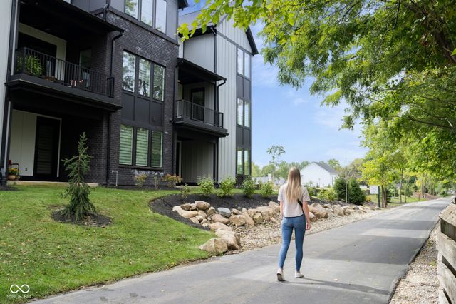 162 Midland Trace Loop, Westfield, IN 46074